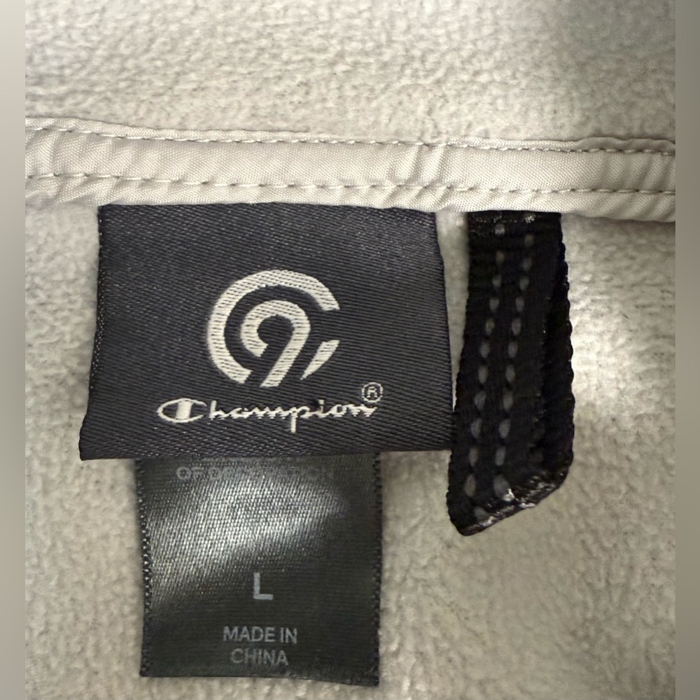 Champion 1/4 zip front fleece pullover light gray soft cozy front pocket Large - Picture 7 of 7